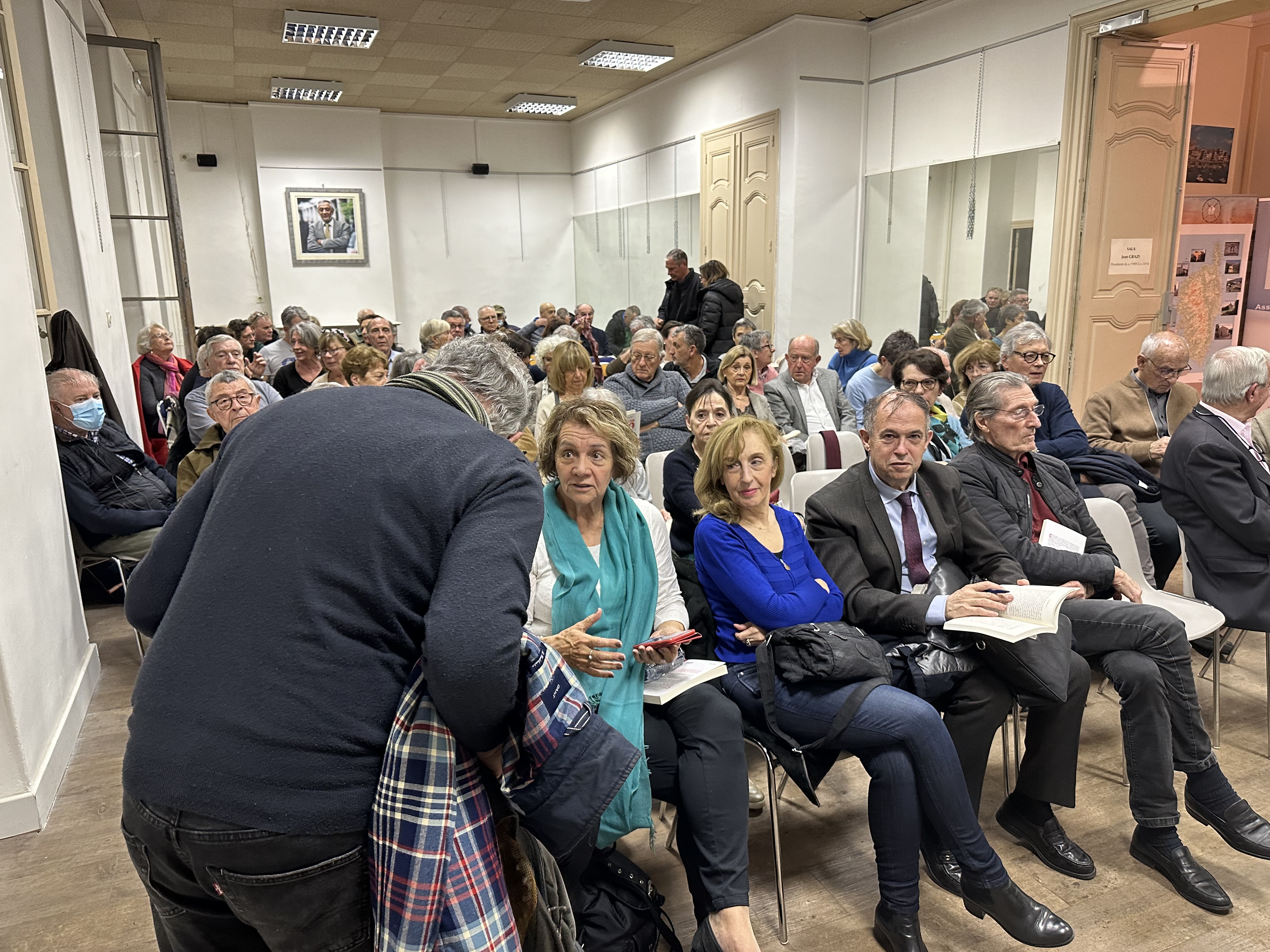 Conférence sur la mafia à Paris, le soutien de la diaspora